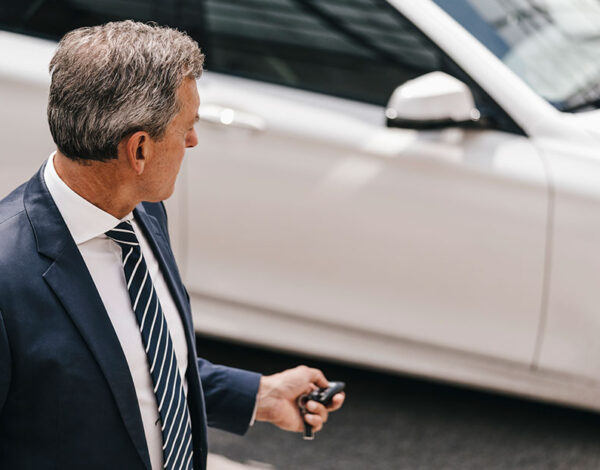 car unlocking with remote control